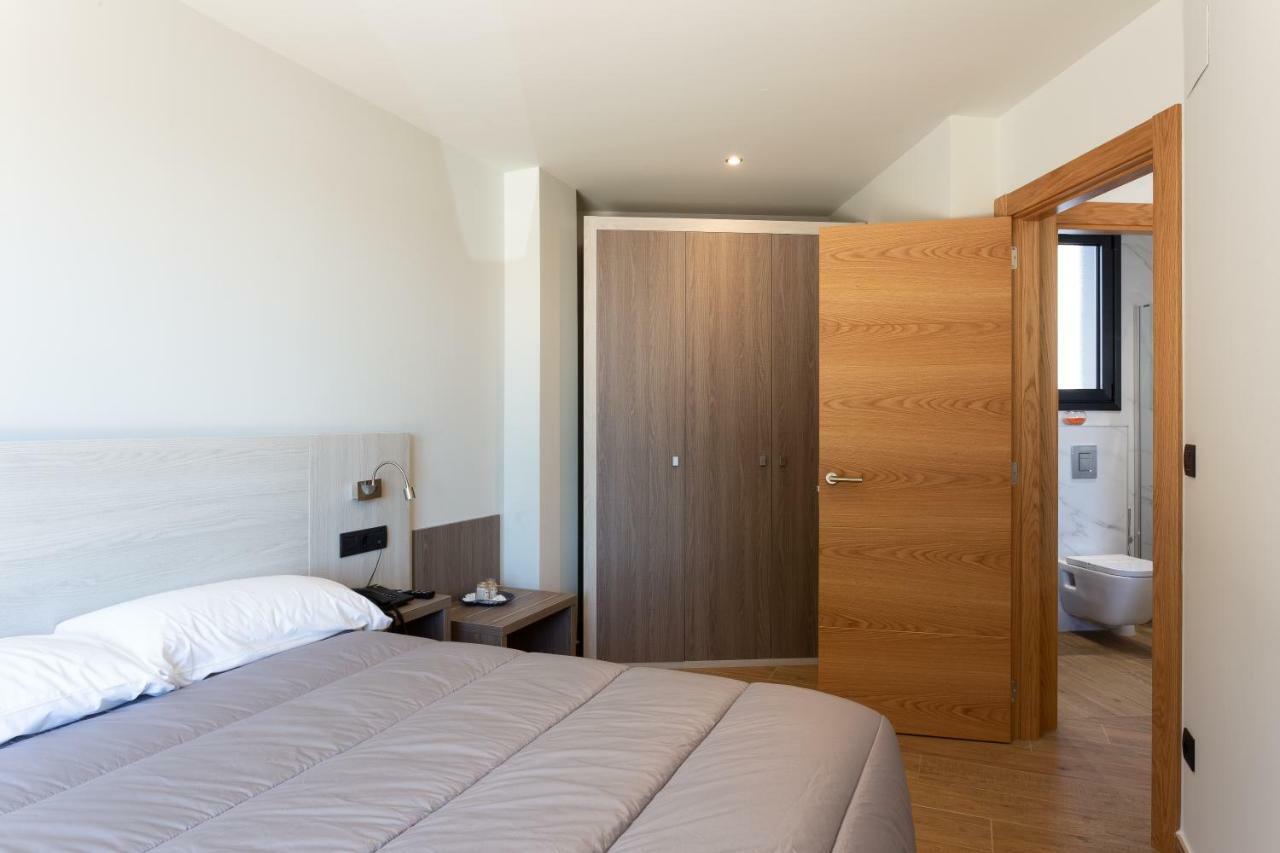 Apartamentos Playa De Los Barcos Isla Luaran gambar