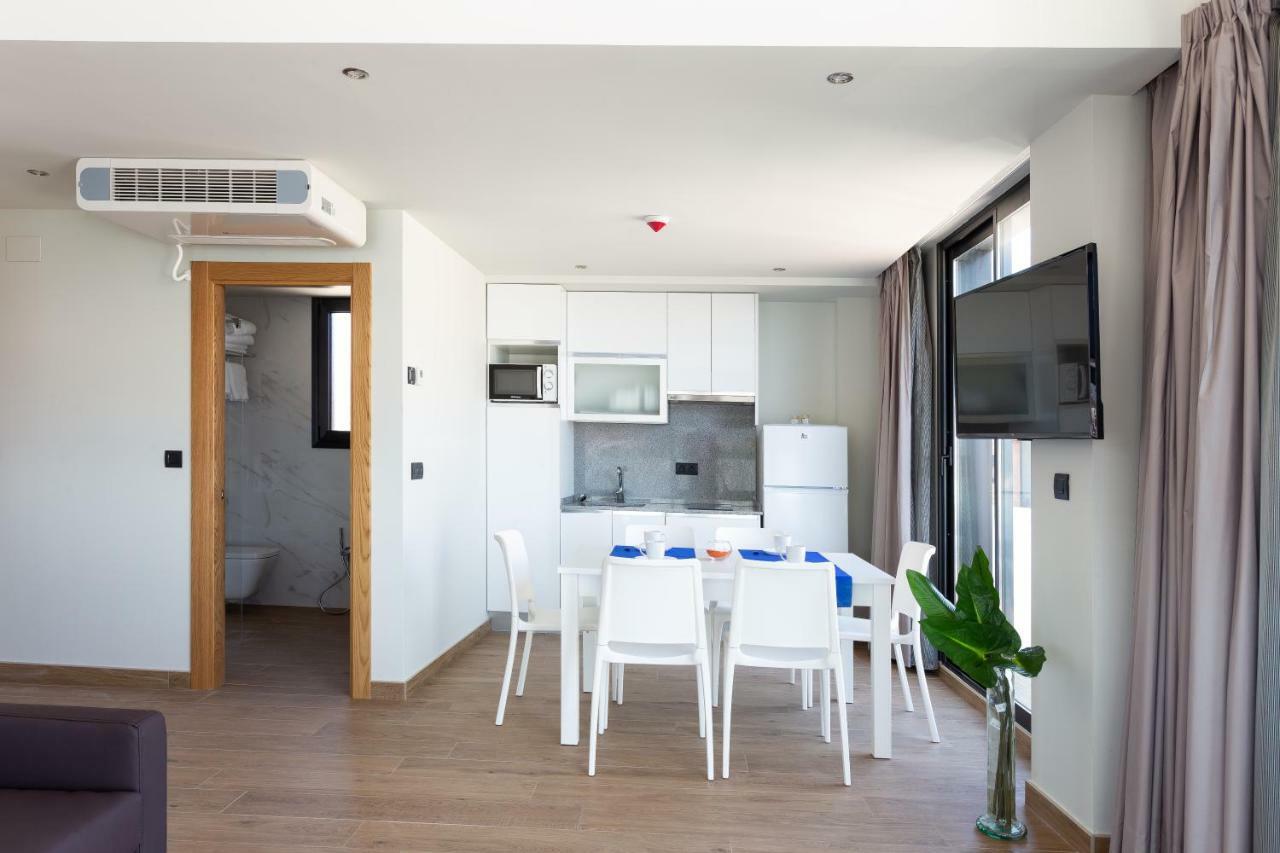 Apartamentos Playa De Los Barcos Isla Luaran gambar